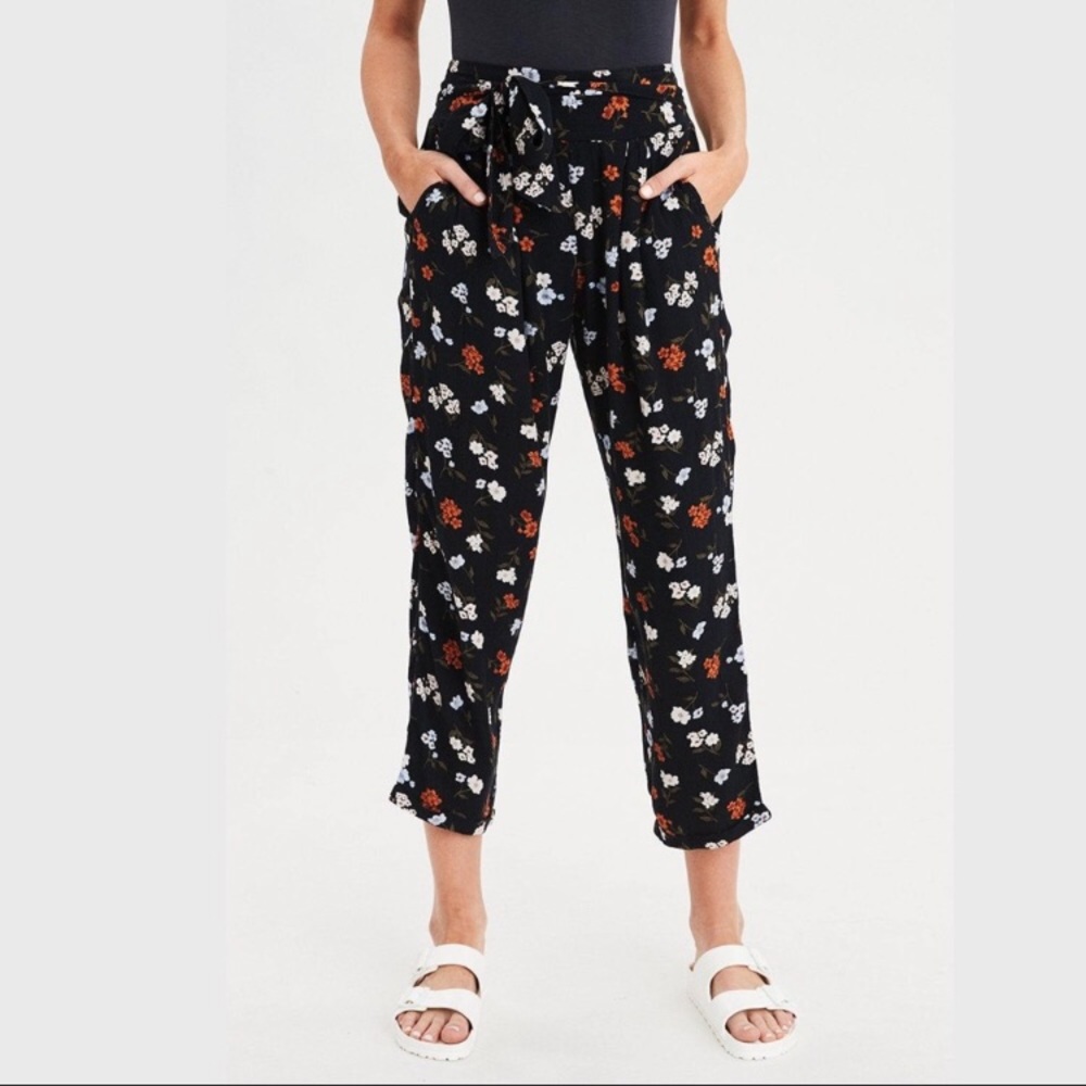 NWT AEO High Waist Floral Tapered Tie Waist Pants
